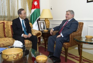 Secretary-General Ban Ki-moon meeting with H.E. Mr. Awn al-Khasawneh, Prime Minister of Jordan and Minister of Defence.