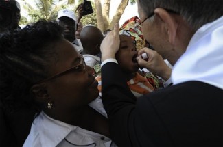 Angola polio medicine - source UN E. Schneider