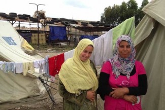 Syria refugees women - UNHCR