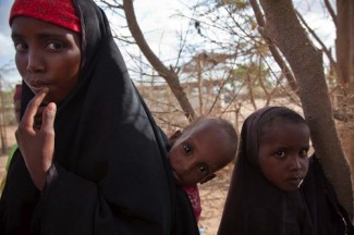 Somalia mother children - UNHCR